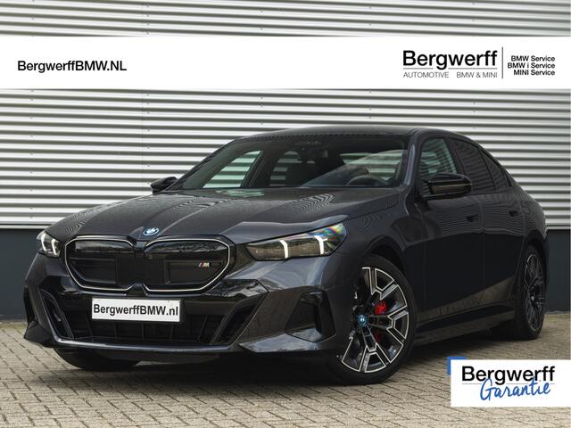 BMW i5 M60 xDrive - 153km! - Pano - Achterasbesturing - Stoelventilatie - Driving Ass Prof