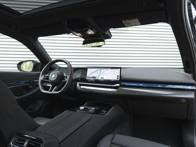 BMW i5 M60 xDrive - 153km! - Pano - Achterasbesturing - Stoelventilatie - Driving Ass Prof