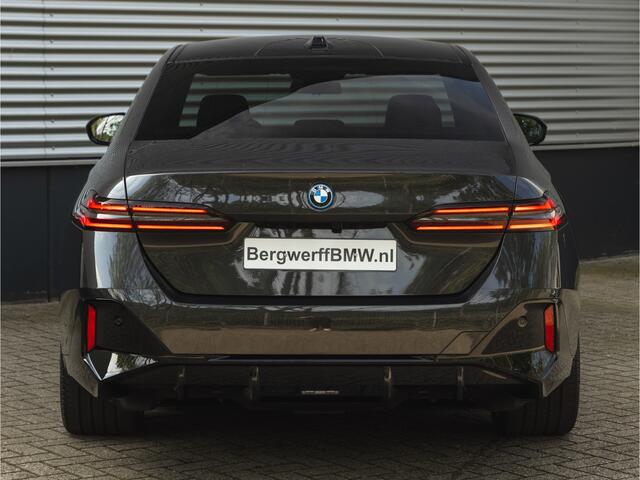 BMW i5 M60 xDrive - 153km! - Pano - Achterasbesturing - Stoelventilatie - Driving Ass Prof