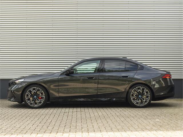 BMW i5 M60 xDrive - 153km! - Pano - Achterasbesturing - Stoelventilatie - Driving Ass Prof