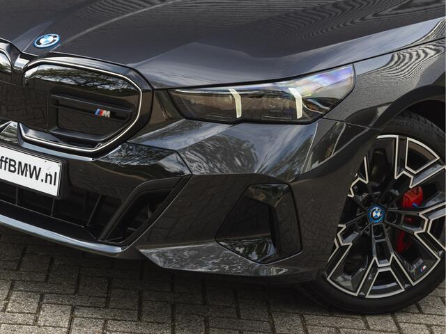 BMW i5 M60 xDrive - 153km! - Pano - Achterasbesturing - Stoelventilatie - Driving Ass Prof