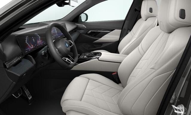 BMW i5 xDrive40 M-Sport - Onderstel Prof - Trekhaak - Bowers & Wilkins - Driving Ass Prof