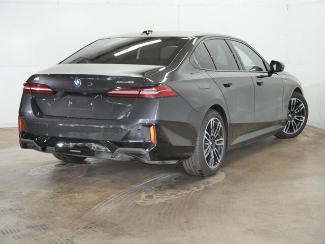 BMW i5 xDrive40 M-Sport - Onderstel Prof - Trekhaak - Bowers & Wilkins - Driving Ass Prof