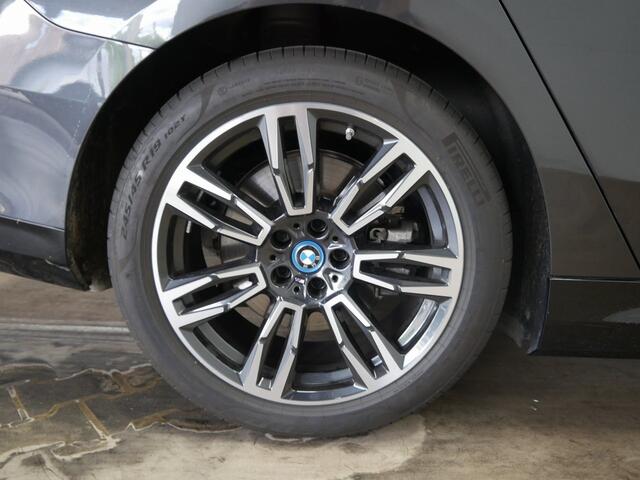 BMW i5 xDrive40 M-Sport - Onderstel Prof - Trekhaak - Bowers & Wilkins - Driving Ass Prof