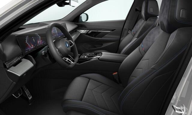 BMW i5 eDrive40 M Sport Edition | M Sportpakket | Equipment Package Pro | Travel Package
