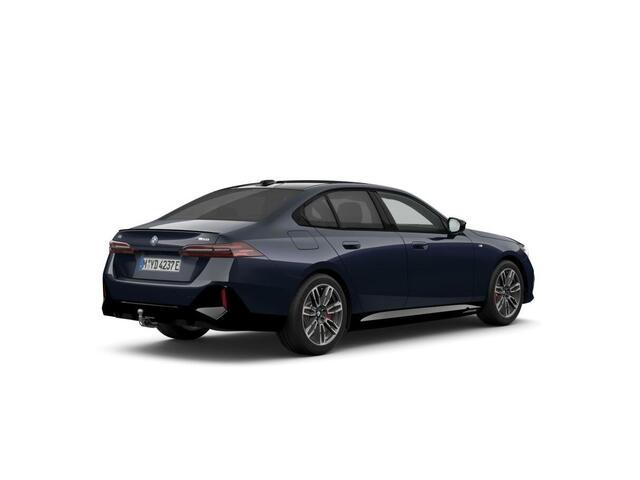 BMW i5 M60 xDrive Sedan | M Sportpakket Pro | Innovation Pack | Travel Pack | Comfort Pack