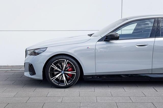 BMW i5 Sedan M60 xDrive 84 kWh