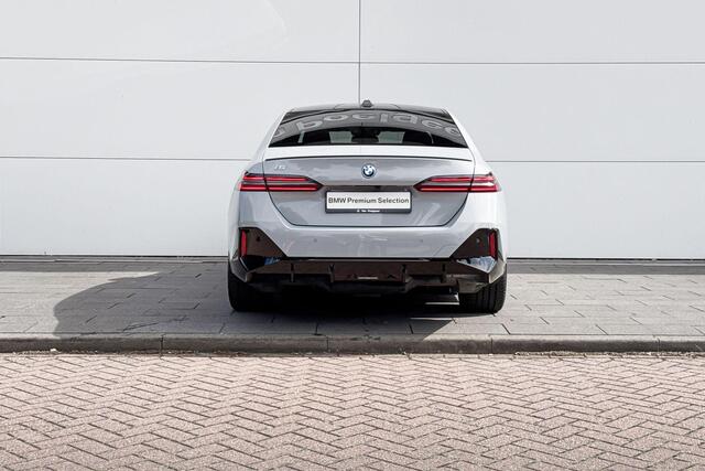BMW i5 Sedan M60 xDrive 84 kWh