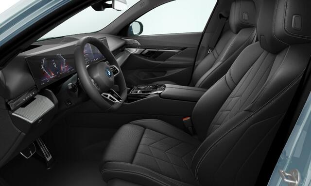 BMW i5 Touring eDrive40 M-Sport - Onderstel Prof - Pano - Trekhaak - Bowers & Wilkins