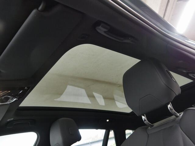 BMW i5 Touring eDrive40 M-Sport - Onderstel Prof - Pano - Trekhaak - Bowers & Wilkins