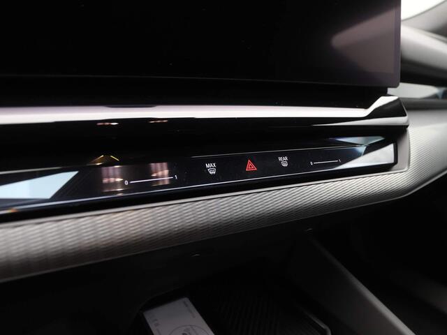 BMW i5 Sedan eDrive40 M Sportpakket 20'' / Panoramadak / Comfortstoelen / Harman Kardon / Driving Assistant Plus