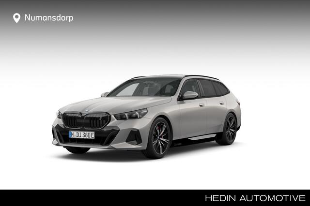 BMW i5 Touring eDrive40 | M-Sport Pro | 20'' | Panorama. | Trekhaak | Park. Plus | Head-Up | Comf. Acc. | Harman/Kardon | Stuur + Stoelverw. | Driv. Ass. | Getint glas | Adapt. LED