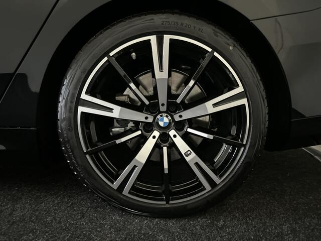 BMW i5 Touring eDrive40 M Sport Edition 84 kWh Glazen dak | Harman Kardon | Comfortstoelen | "20 inch Licht metalen velgen