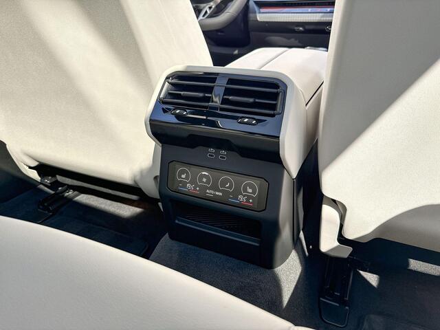 BMW i5 Touring eDrive40 M Sport Edition | M Sport Pro | Innovation Pack | Travel Pack | Comfort Pack | Trekhaak