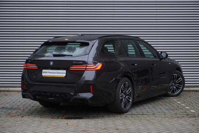 BMW i5 Touring eDrive40 M Sportpakket | Trekhaak met elektrisch wegklapbare kogel | Driving Assistant Plus | Parking Assistant | Alarmsysteem klasse 3