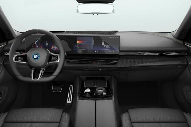 BMW i5 eDrive40 M Sport Edition Innovation Pack - Beschikbaar vanaf: April 2026