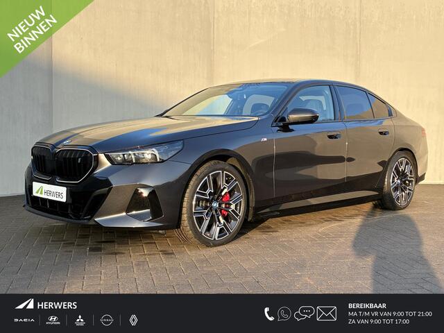 BMW i5 XDrive40 M Sport Edition 84 kWh 4WD / Fabrieksgarantie t/m 04-2028 / SOH 97,29% / Elektrische Trekhaak (1500KG) / Comfort Pack / Innovation Pack / M Sportpakket Pro / Travelpack /