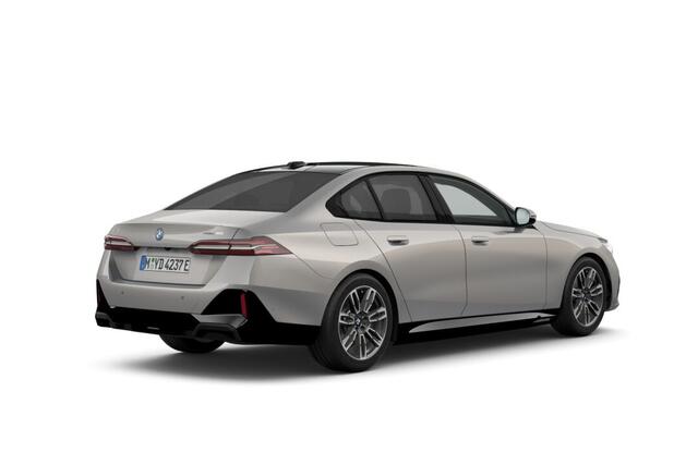 BMW i5 Sedan eDrive40 M Sport Edition 84 kWh | M Sportpakket | Travel Pack