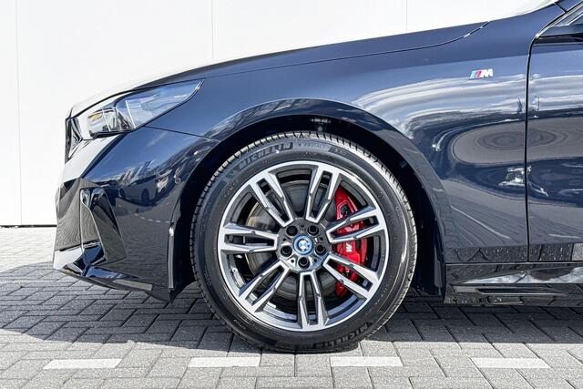 BMW i5 Sedan eDrive40 | Comfort Pack | M Sport | Trekhaak