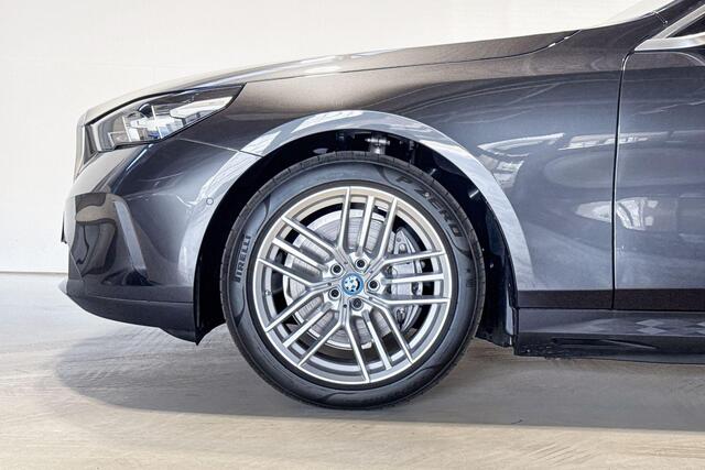 BMW i5 Touring eDrive40 Business Edition