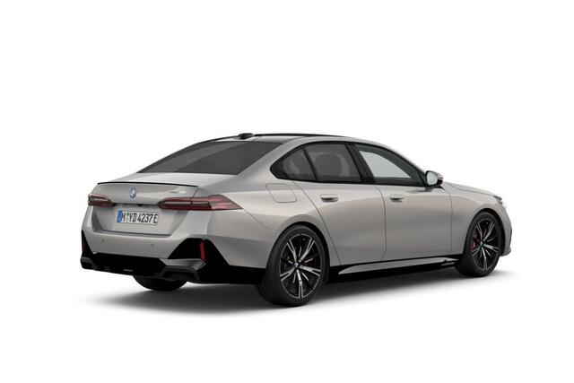 BMW i5 Sedan eDrive40 M Sport Edition 84 kWh | M Sportpakket Pro | Innovation Pack | Travel Pack | Comfort Pack