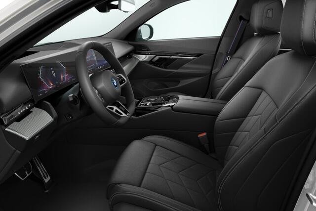 BMW i5 Sedan eDrive40 M Sport Edition 84 kWh | M Sportpakket Pro | Innovation Pack | Travel Pack | Comfort Pack