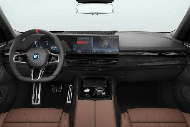 BMW i5 M60 xDrive 84 kWh