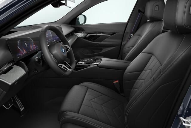 BMW i5 Sedan eDrive40 M Sport Edition 84 kWh | M Sportpakket Pro | Innovation Pack | Travel Pack | Comfort Pack | Trekhaak