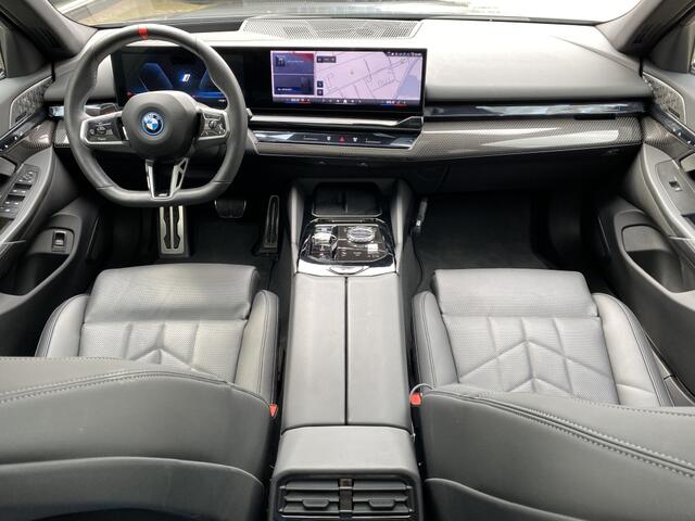 BMW i5 Touring M60 xDrive 84 kWh