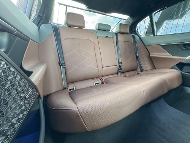 BMW i5 Sedan M60 xDrive | 84 kWh | M Sport | Trekhaak