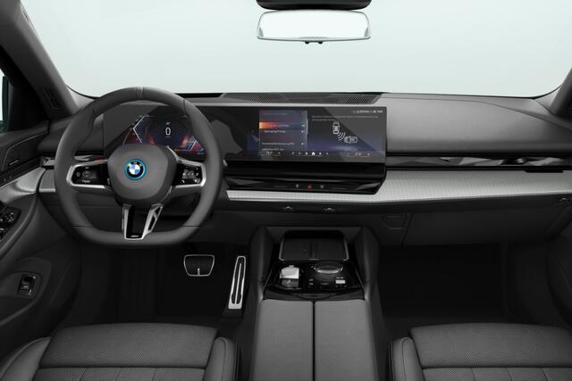 BMW i5 Sedan eDrive40 M Sport Edition 84 kWh | M Sportpakket Pro | Innovation Pack | Travel Pack | Comfort Pack
