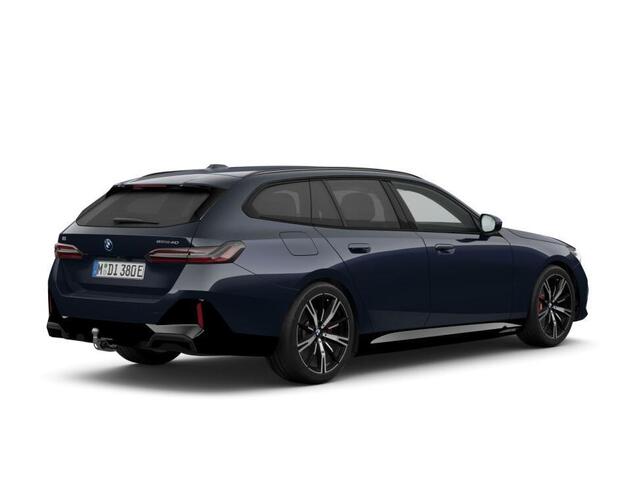BMW i5 eDrive40 M Sport Edition | M Sportpakket Pro | Trekhaak Pakket | Comfort Pack