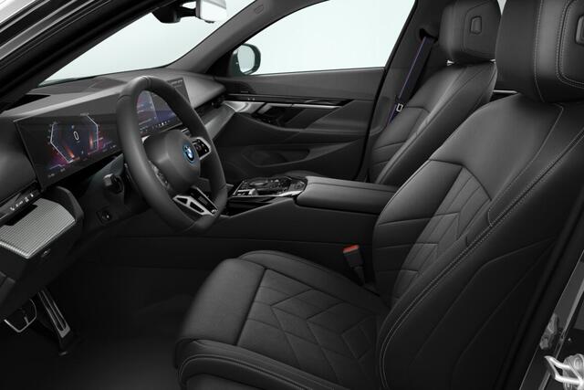 BMW i5 Sedan eDrive40 M Sport Edition 84 kWh | M Sportpakket Pro | Innovation Pack | Travel Pack | Comfort Pack