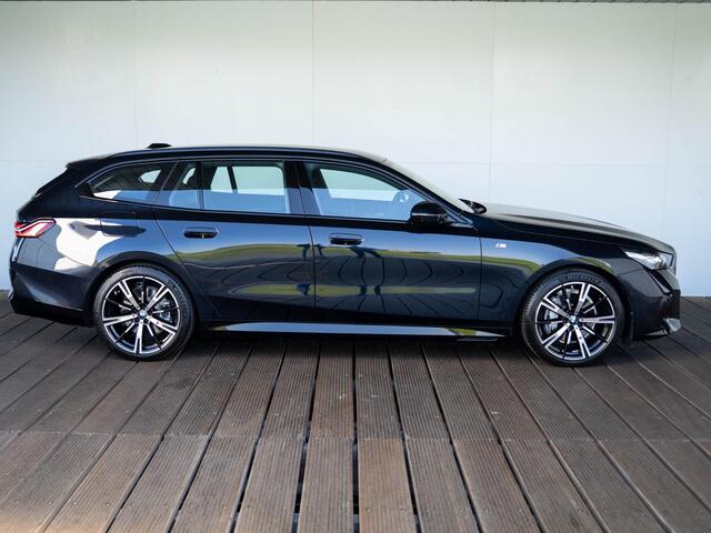 BMW i5 Touring eDrive40 | M Sportpakket | Innovation Pack | Comfort Access | Stoelventilatie | Harman-Kardon | 20''