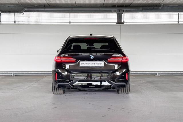 BMW i5 Touring xDrive40 84 kWh | M Sportpakket Pro | Innovation Pack | Travel Pack | Comfort Pack | Huisselectie