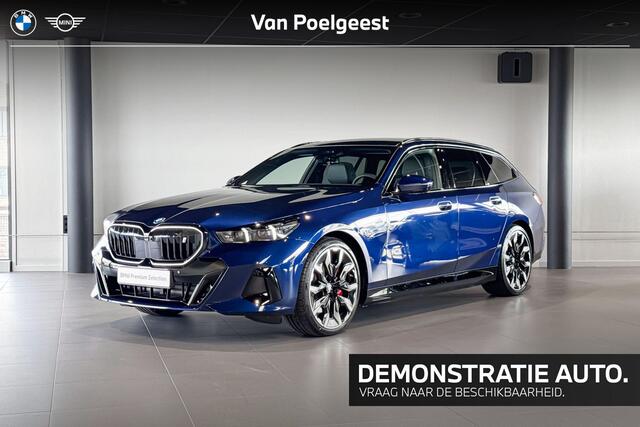 BMW i5 Touring eDrive40 M Sport Edition | M Sport Pro | Glazen Panoramadak | Harman Kardon | Stoelventilatie | Trekhaak |