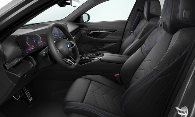 BMW i5 eDrive40 | M Sportpakket Pro | Travel Pack | Trekhaak | Panoramadak