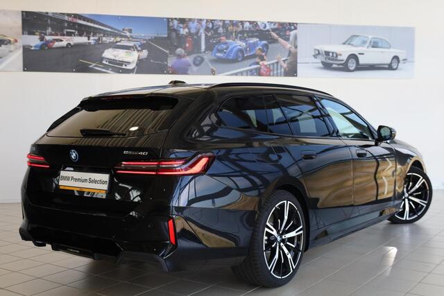 BMW i5 Touring eDrive40 | M Sport Pro | Panoramadak | Driving Assistant | Comfort Access | Trekhaak