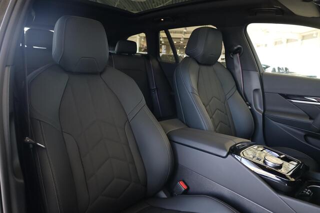 BMW i5 Touring eDrive40 | M Sport Pro | Panoramadak | Driving Assistant | Comfort Access | Trekhaak