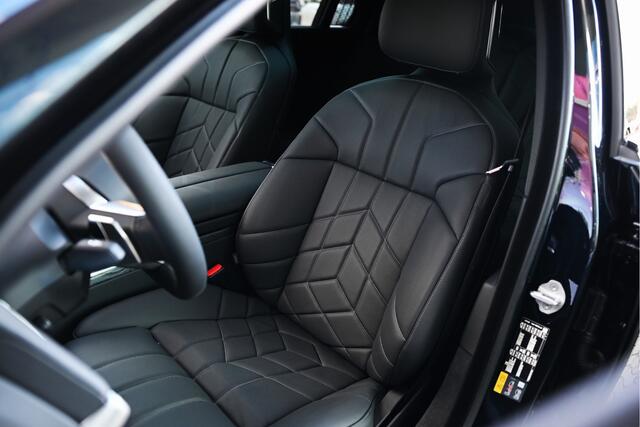 BMW i7 xDrive60 High Executive M Sport Automaat / Panoramadak Sky Lounge / Trekhaak / Massagefunctie / Driving Assistant Pro. / Parking Assistant Pro. / Executive Drive Pro / Integral Active Steering / Connoisseur Pack