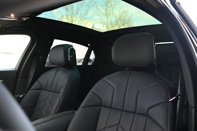 BMW i7 xDrive60 High Executive M Sport Automaat / Panoramadak Sky Lounge / Trekhaak / Massagefunctie / Driving Assistant Pro. / Parking Assistant Pro. / Executive Drive Pro / Integral Active Steering / Connoisseur Pack