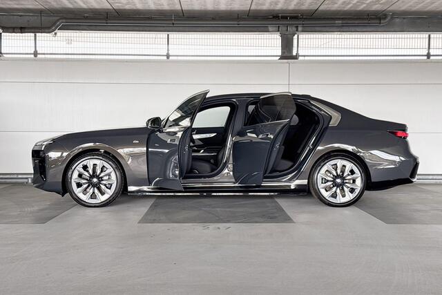 BMW i7 eDrive50 106 kWh | M Sportpakket | BMW Individual Interieur | Innovation Pack | Connoisseur Pack | Climate Acousitcs Pack