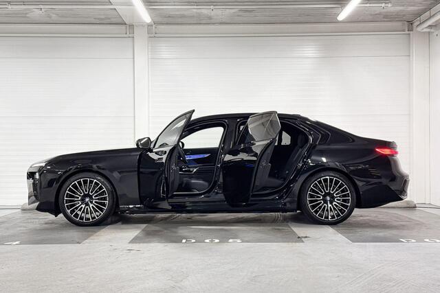 BMW i7 eDrive50 M-Sport Pro | Innovation Pack | Executive Pack | Connoisseur Pack | Driving Assistant Professional | Parking Assistant Professional | Sky Lounge
