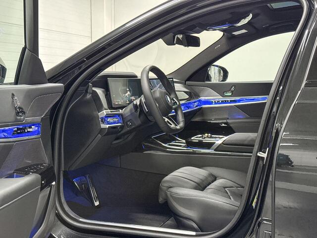 BMW i7 eDrive50 M-Sport Pro | Innovation Pack | Executive Pack | Connoisseur Pack | Driving Assistant Professional | Parking Assistant Professional | Sky Lounge