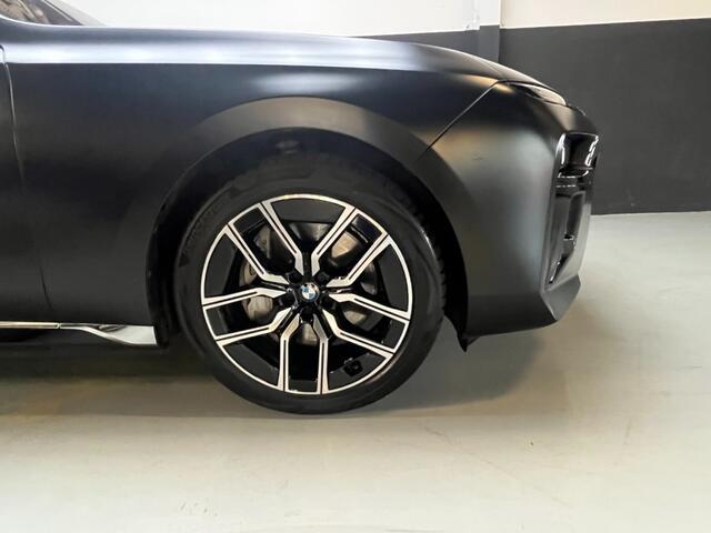 BMW i7 x-drive 60 (VAT car) (2023)