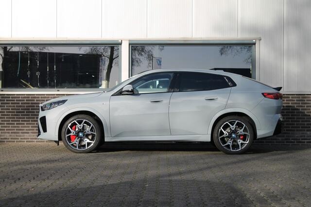 BMW iX xDrive30 M Sport Pro - Head-Up - Pano - Harman/Kardon