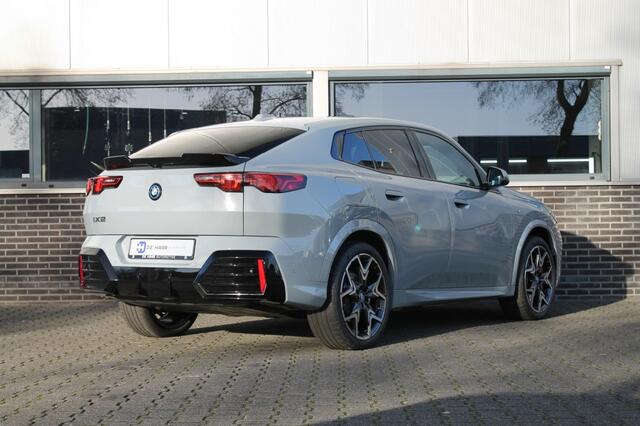 BMW iX xDrive30 M Sport Pro - Head-Up - Pano - Harman/Kardon