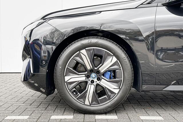 BMW iX xDrive40 Business Edition Plus 77 kWh