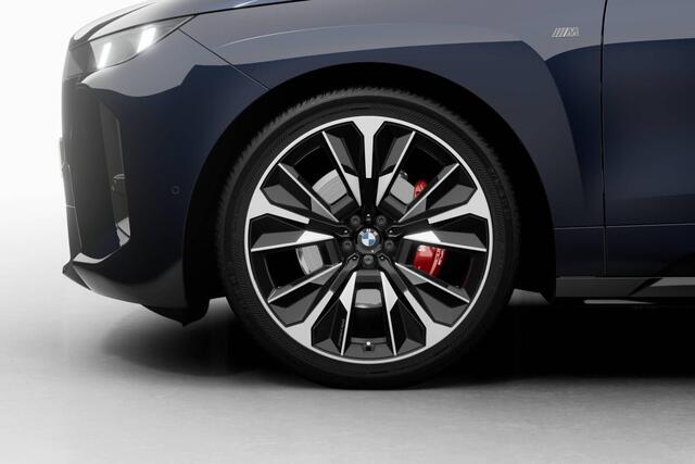BMW iX xDrive M70 | Comfort Pack | Innovation Pack | Trekhaak | 23" LM | Sky lounge
