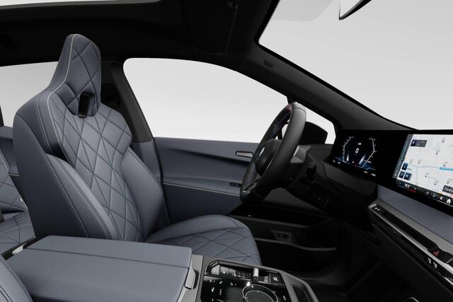 BMW iX xDrive M70 | Comfort Pack | Innovation Pack | Trekhaak | 23" LM | Sky lounge